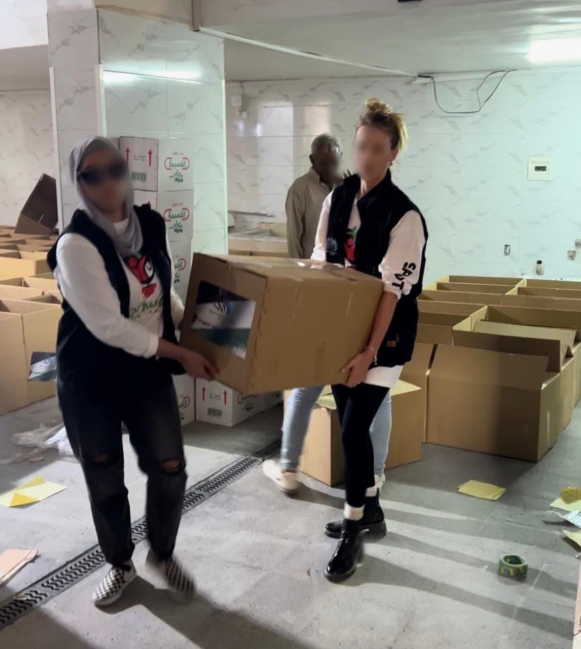 Food assistance during the early humanitarian trips